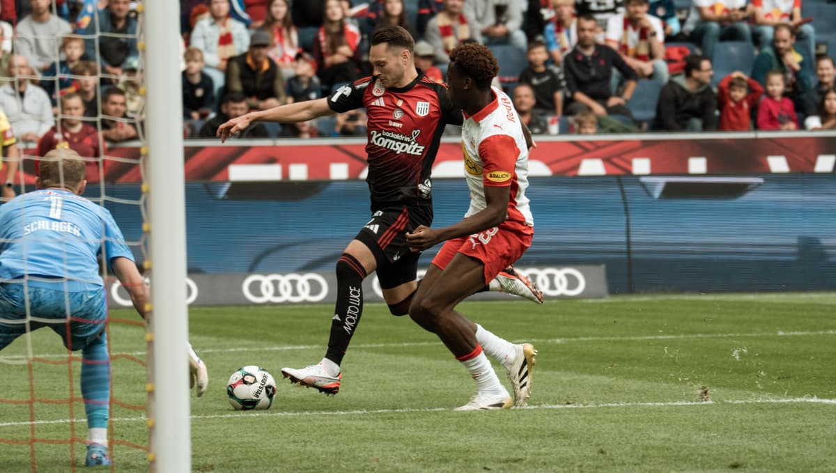 LASK loses to Salzburg while outnumbered