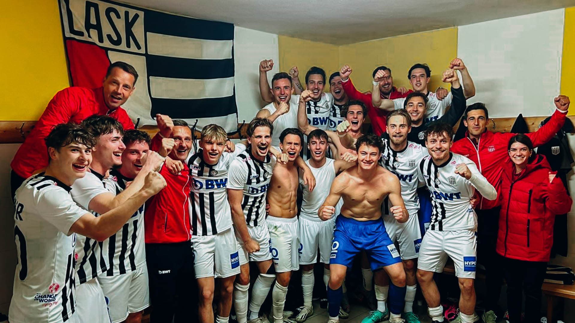 Jubelfoto Auswärtssieg Allerheiligen