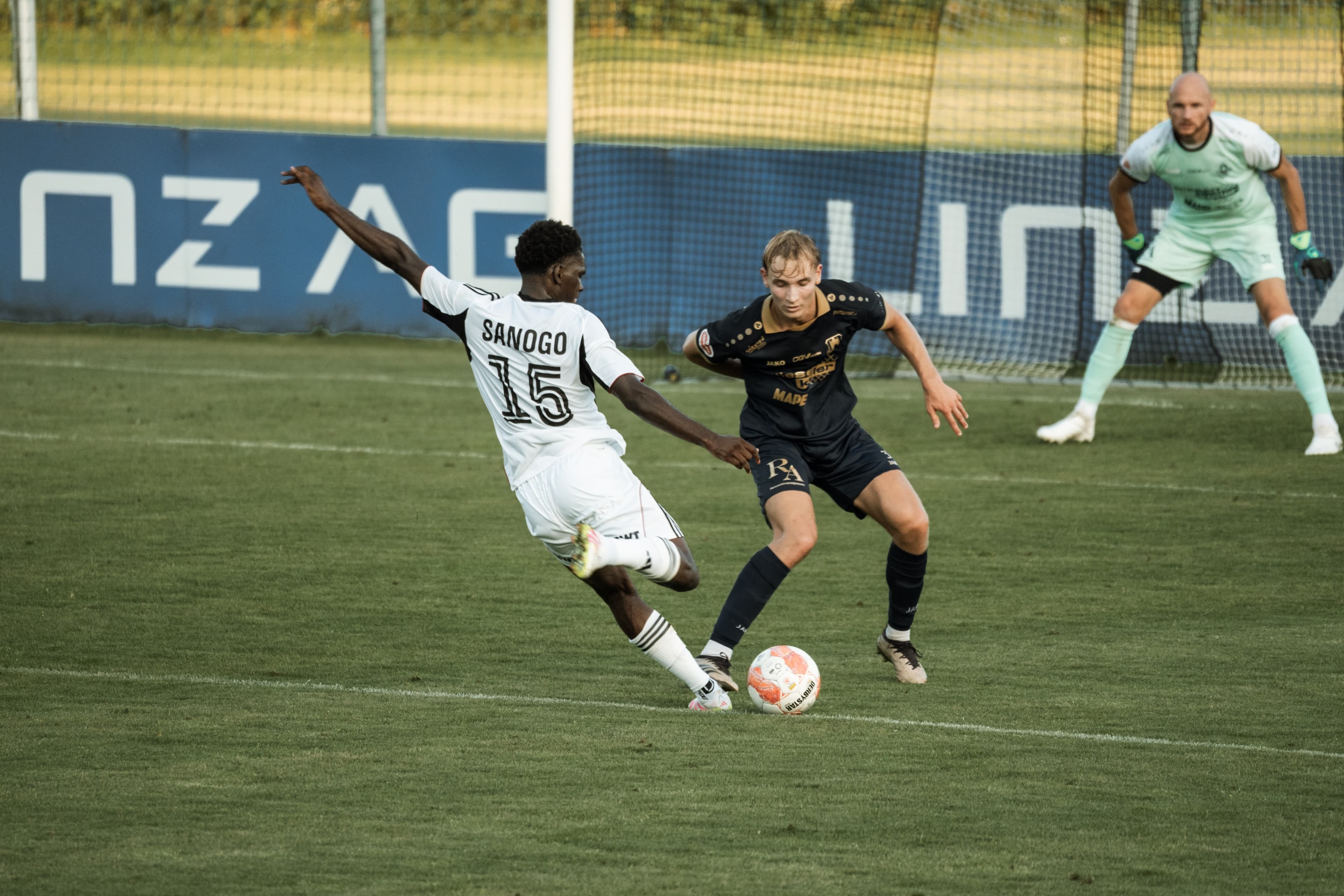 Header sanogo